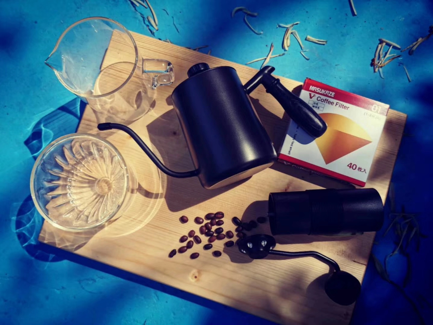 Un exclusivo manipulador de espresso de acero inoxidable.
